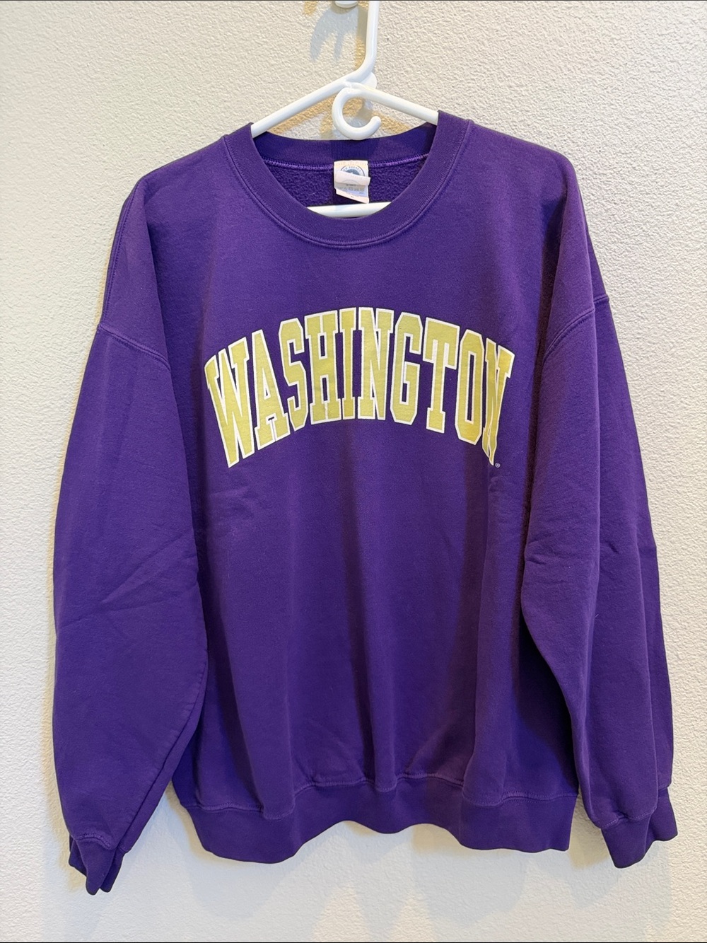 University of Washington Huskies Purple Crewneck Sweatshirt NCAA